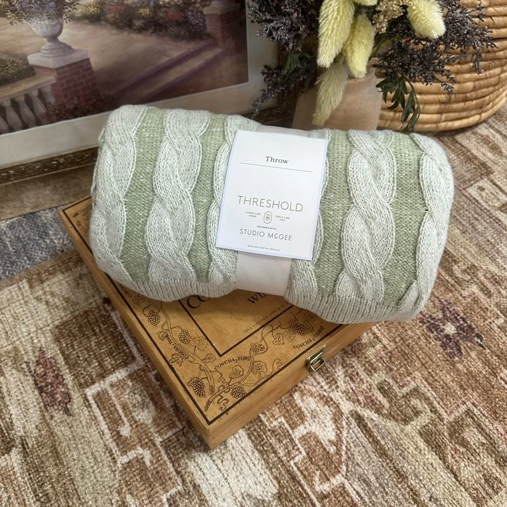 New Threshold Twisted Cable Knit Throw Blanket Green Cream Studio McGee 50x60”